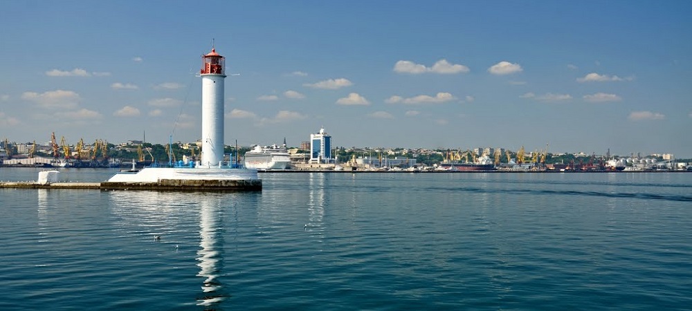 Прогулка на теплоходе во время отдыха в Затоке